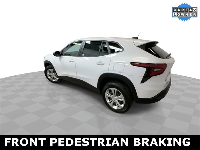 Certified 2025 Chevrolet Trax LS image 6