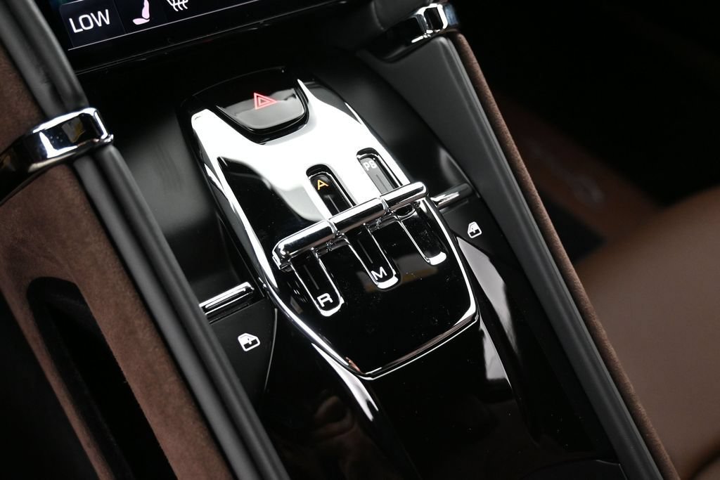Used 2024 Ferrari Roma RWD image 21