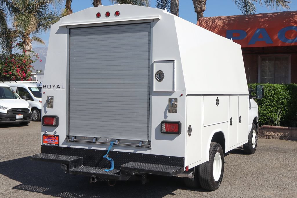 Used 2024 Ford E-350 and Econoline 350 Super Duty w/ Power Windows & Locks Group RWD image 10