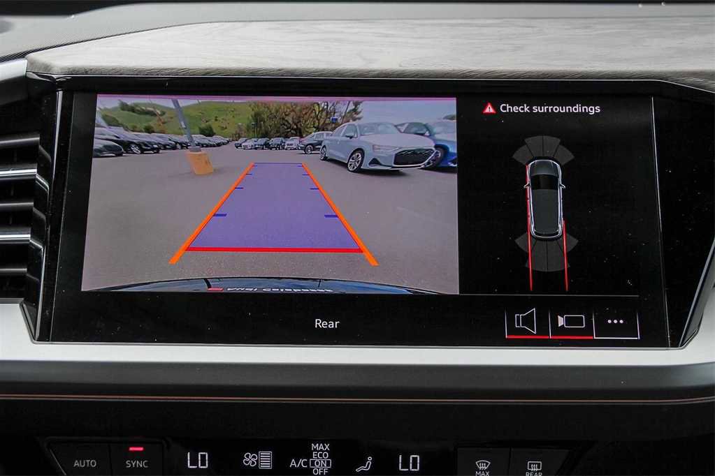 Used 2025 Audi Q4 e-tron Premium Plus w/ Premium Plus image 23