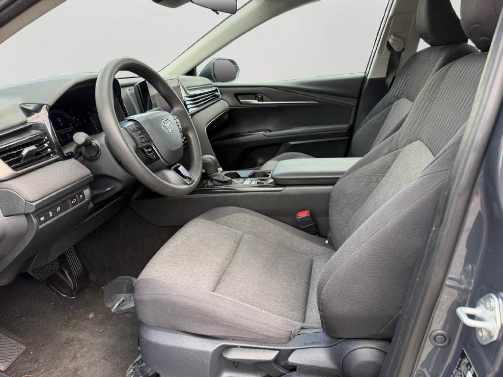 Used 2025 Toyota Camry LE FWD image 16