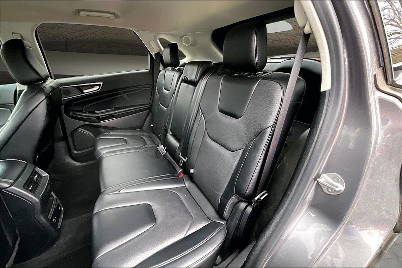 Used 2022 Ford Edge Titanium w/ Equipment Group 301A image 24