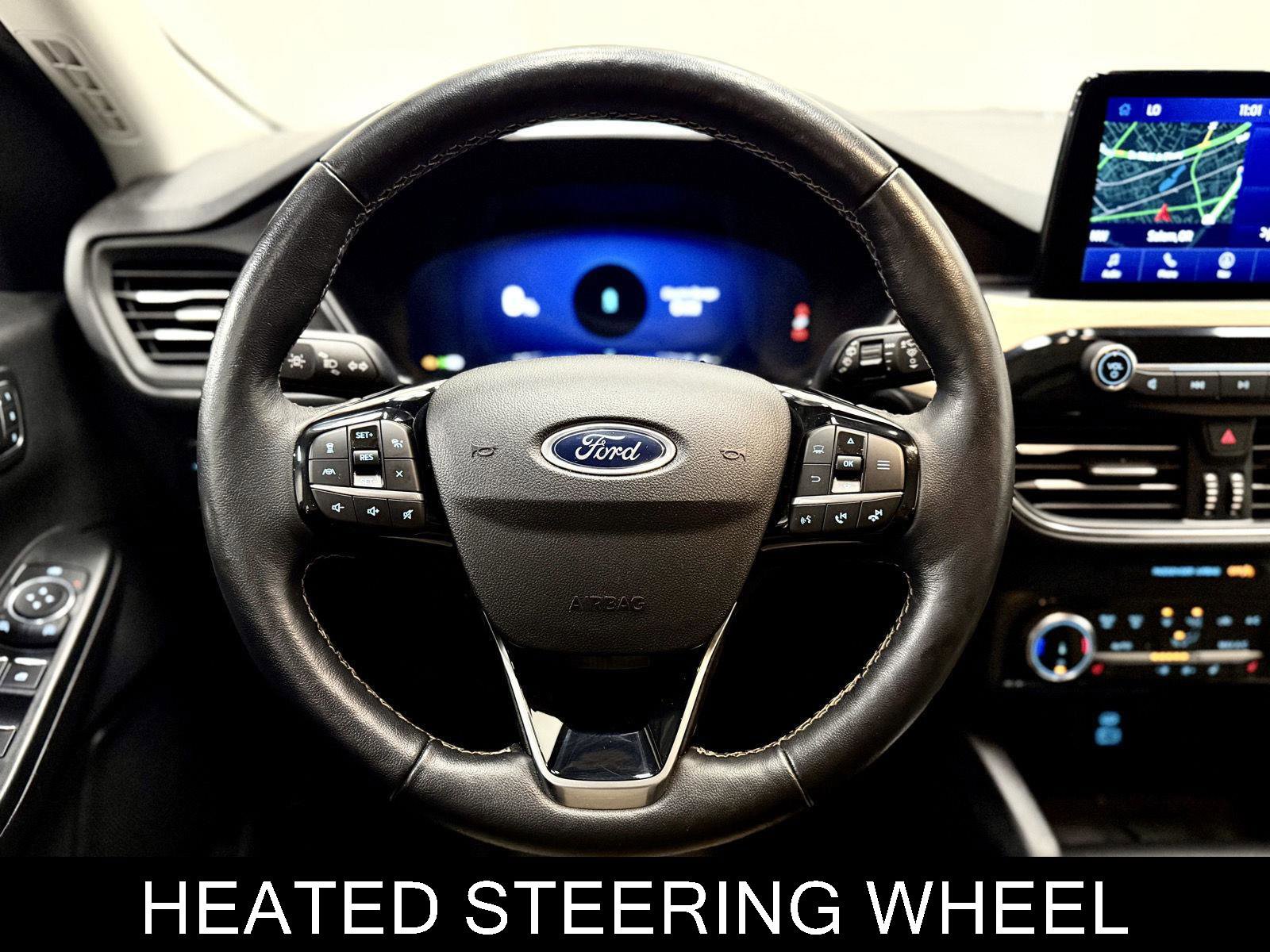 Used 2022 Ford Escape Titanium w/ Titanium Premium Package image 18