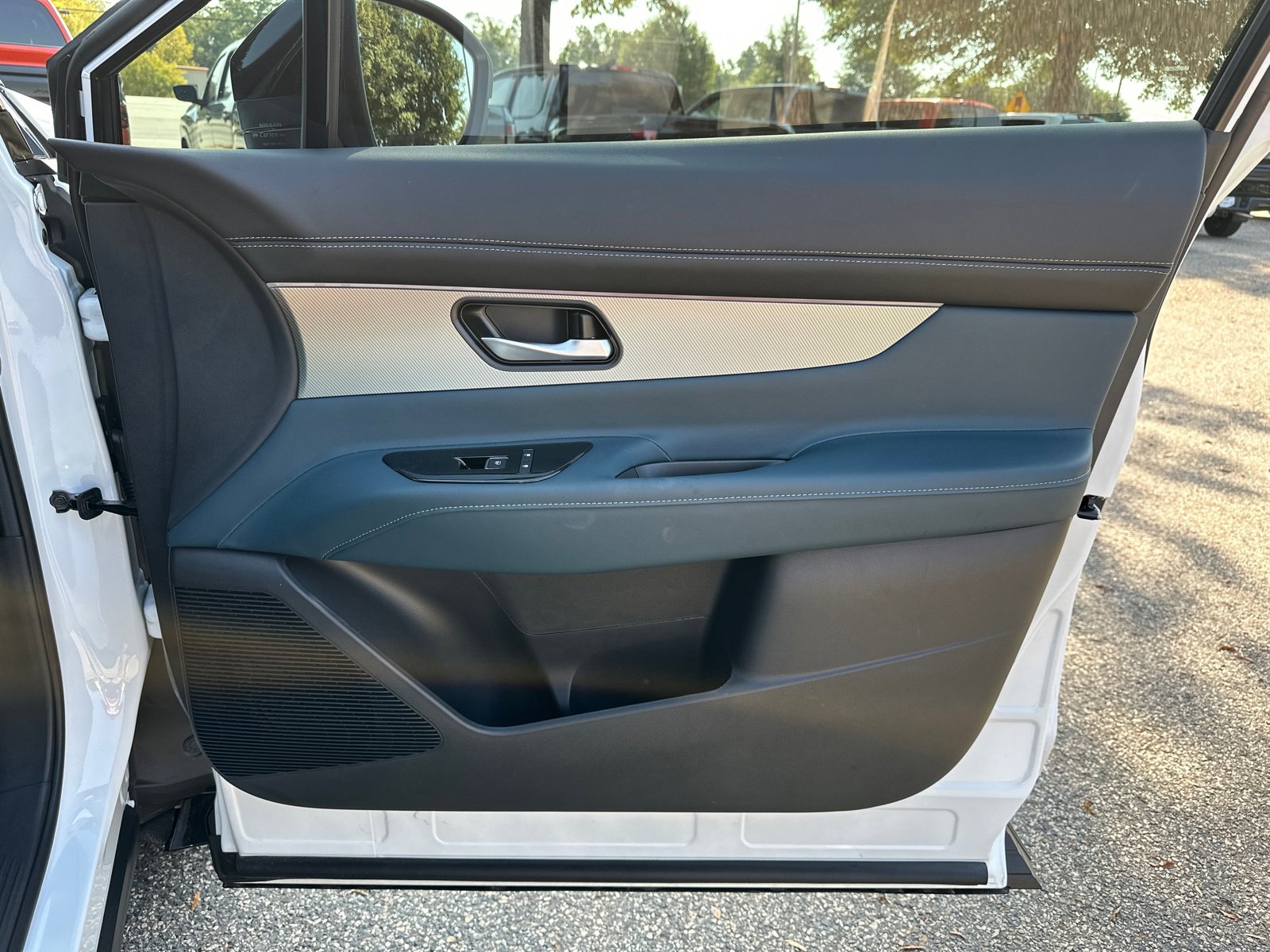 New 2025 Nissan Murano Platinum w/ Cargo Package image 14