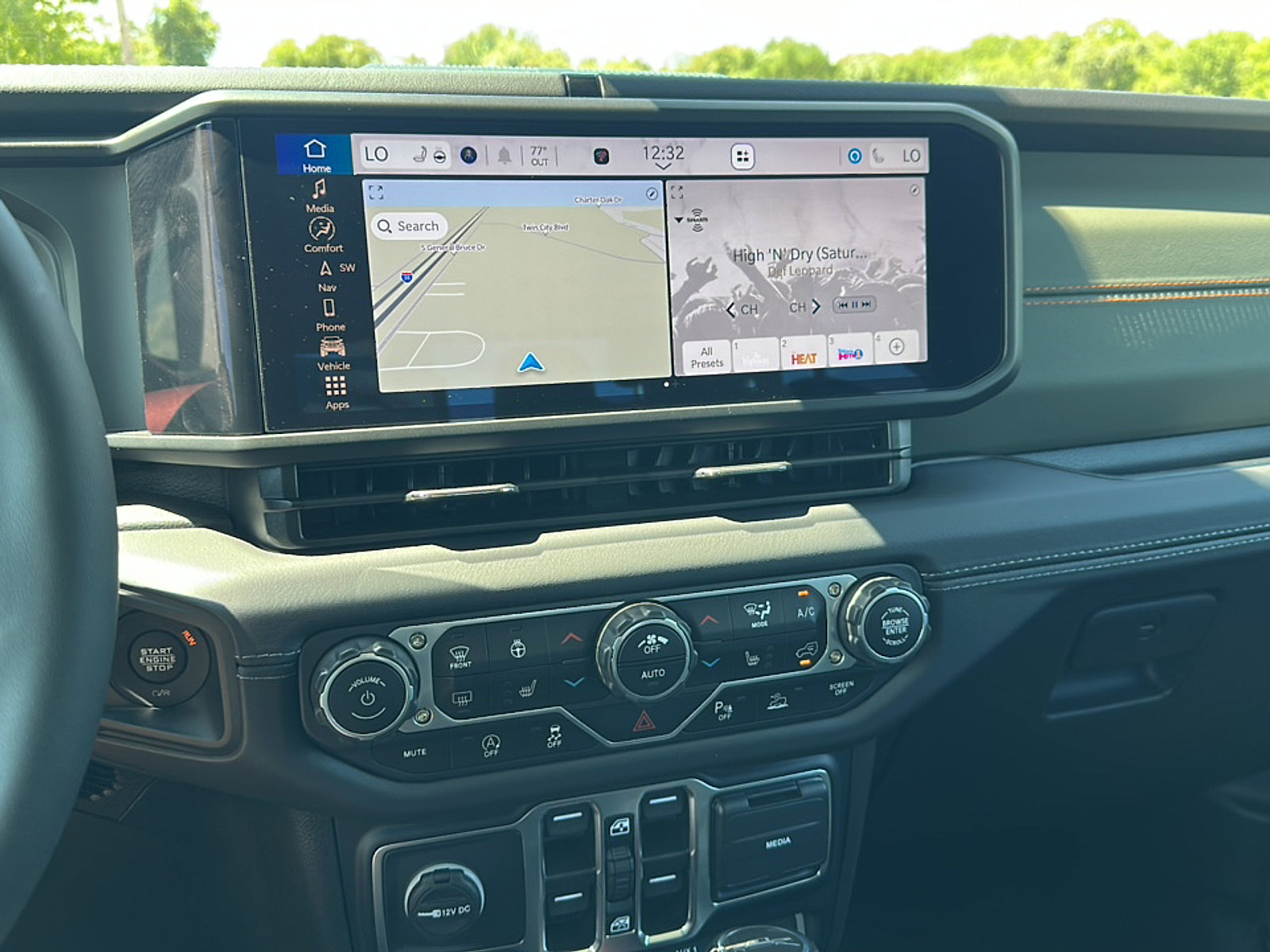 Used 2025 Jeep Gladiator Mojave image 31