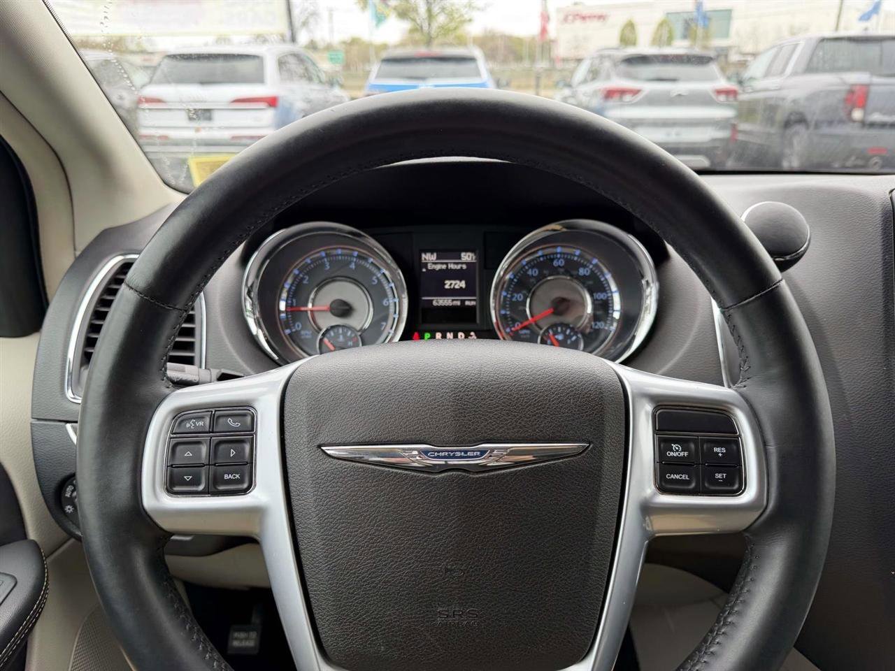 Used 2013 Chrysler Town & Country Touring-L w/ Driver Convenience Group FWD image 28