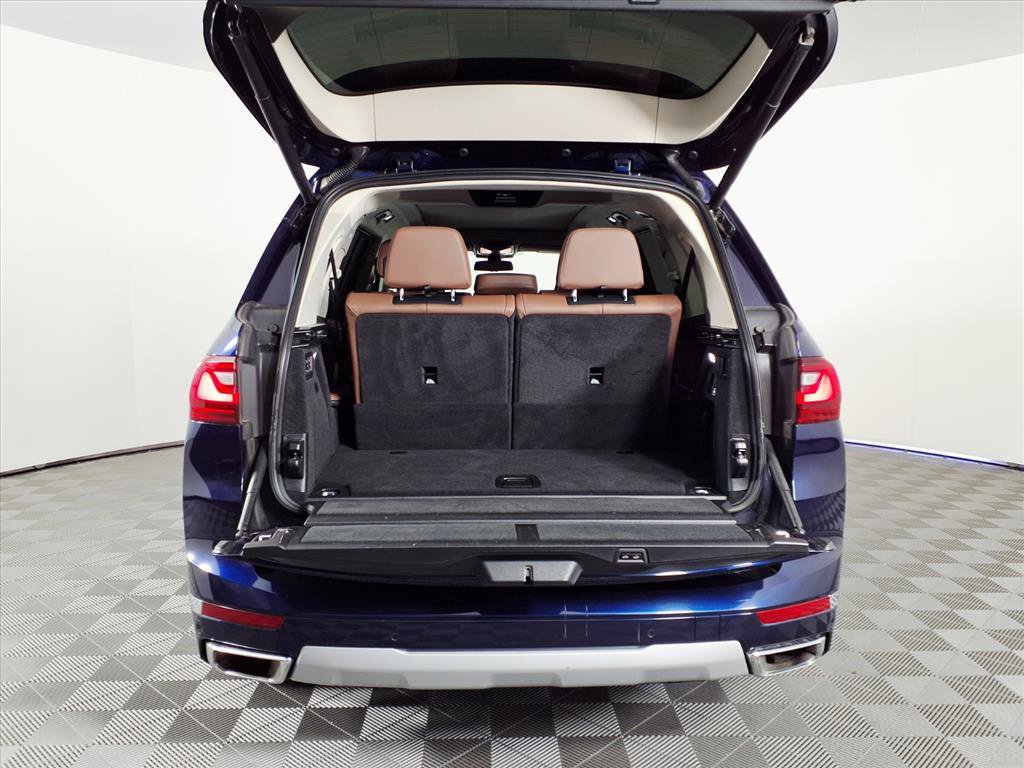 Used 2022 BMW X7 xDrive40i w/ Executive Package image 9