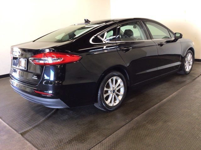 Used 2020 Ford Fusion SE FWD image 4