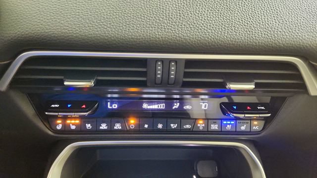 New 2026 MAZDA CX-90 Plug-In Hybrid w/Premium Sport AWD/4WD image 22