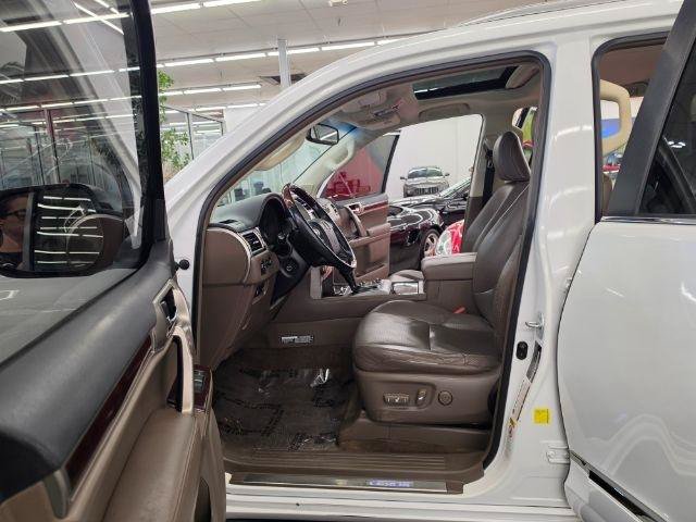 Used 2015 Lexus GX 460 Luxury AWD/4WD image 8