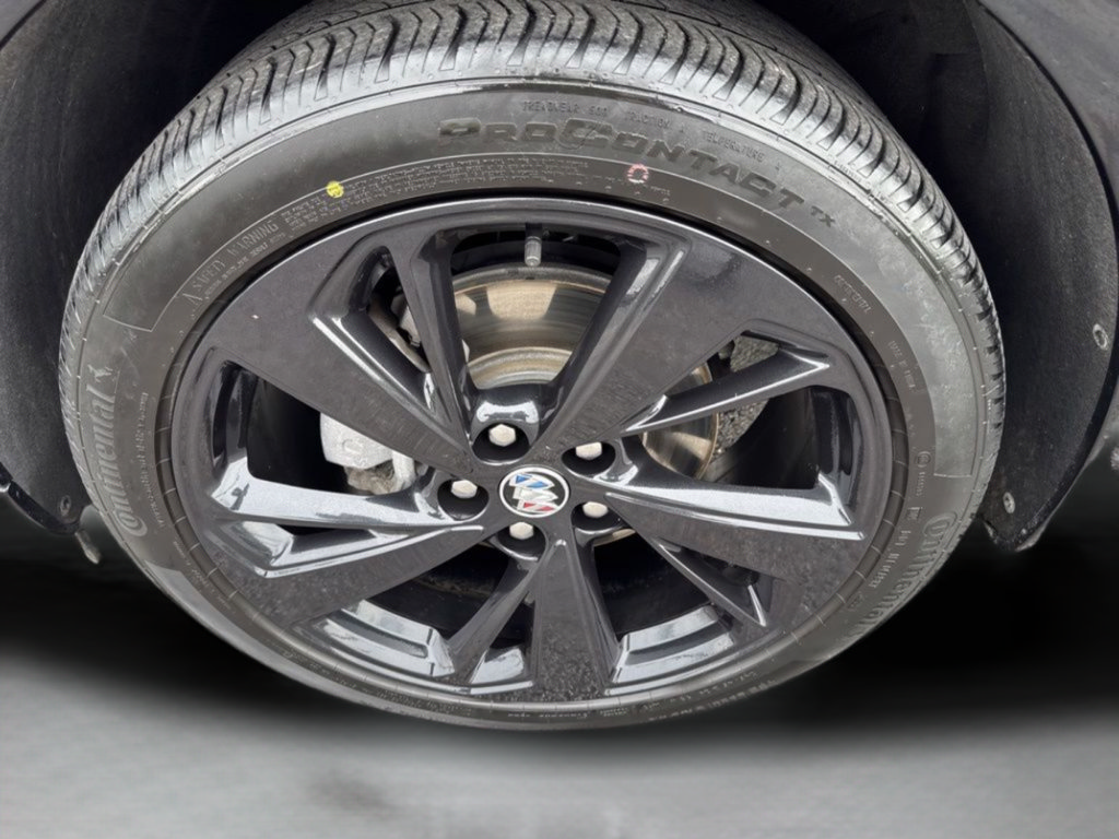 Used 2023 Buick Envision Essence w/ Sport Touring Package FWD image 35