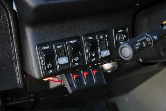 Used 2001 HUMMER H1 4-Door Wagon AWD/4WD image 23