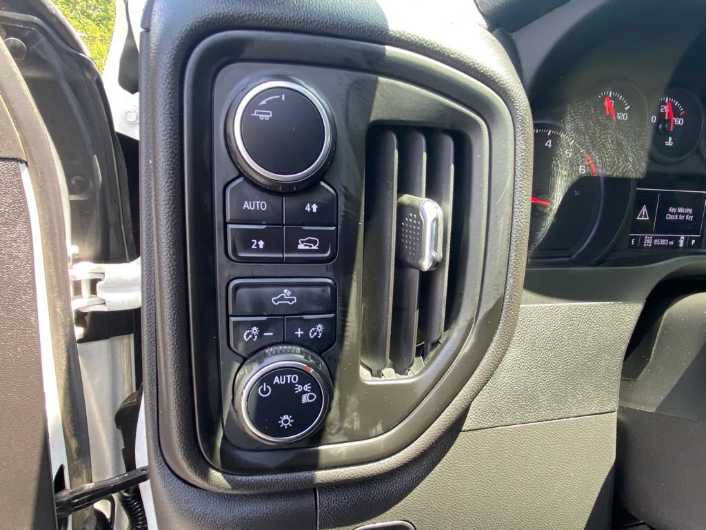 Used 2022 Chevrolet Silverado 1500 W/T w/ WT Value Package AWD/4WD image 12