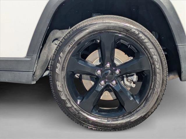 Used 2025 Jeep Grand Cherokee L Altitude RWD image 23