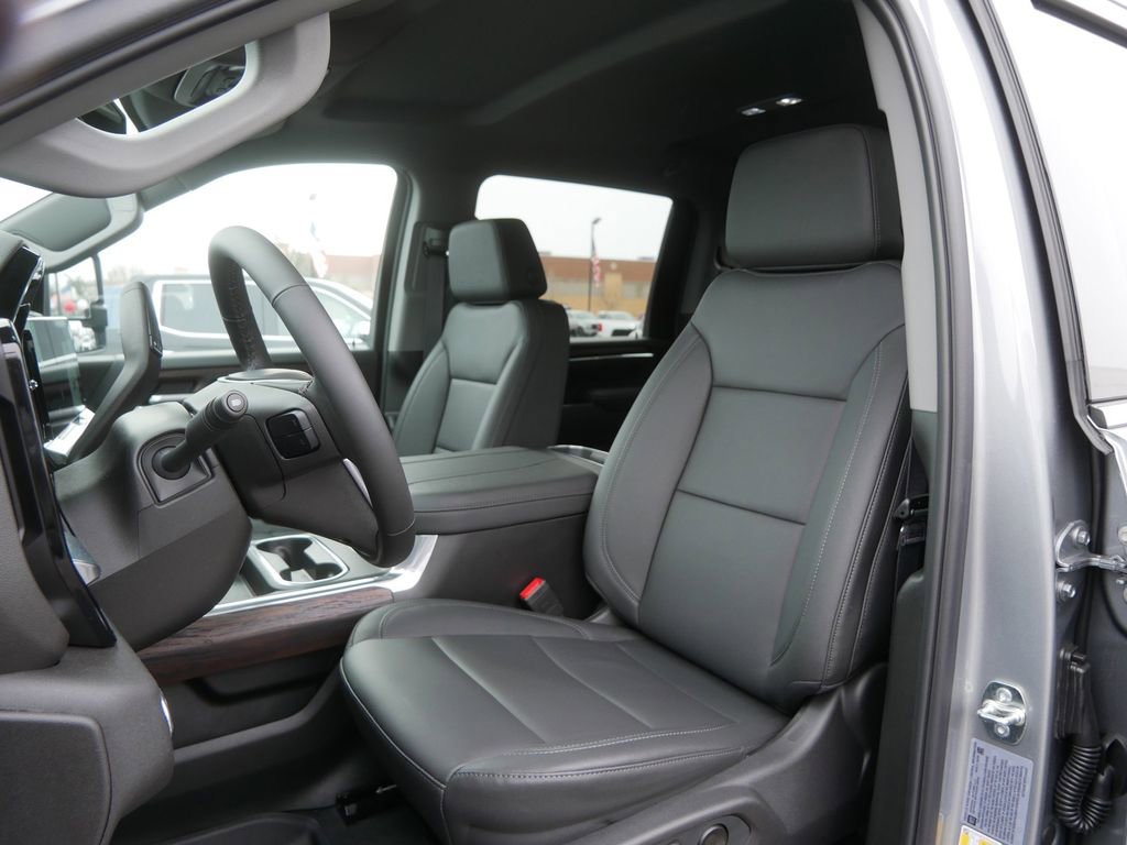 Used 2026 GMC Sierra 3500 SLT w/ SLT Premium Package image 13