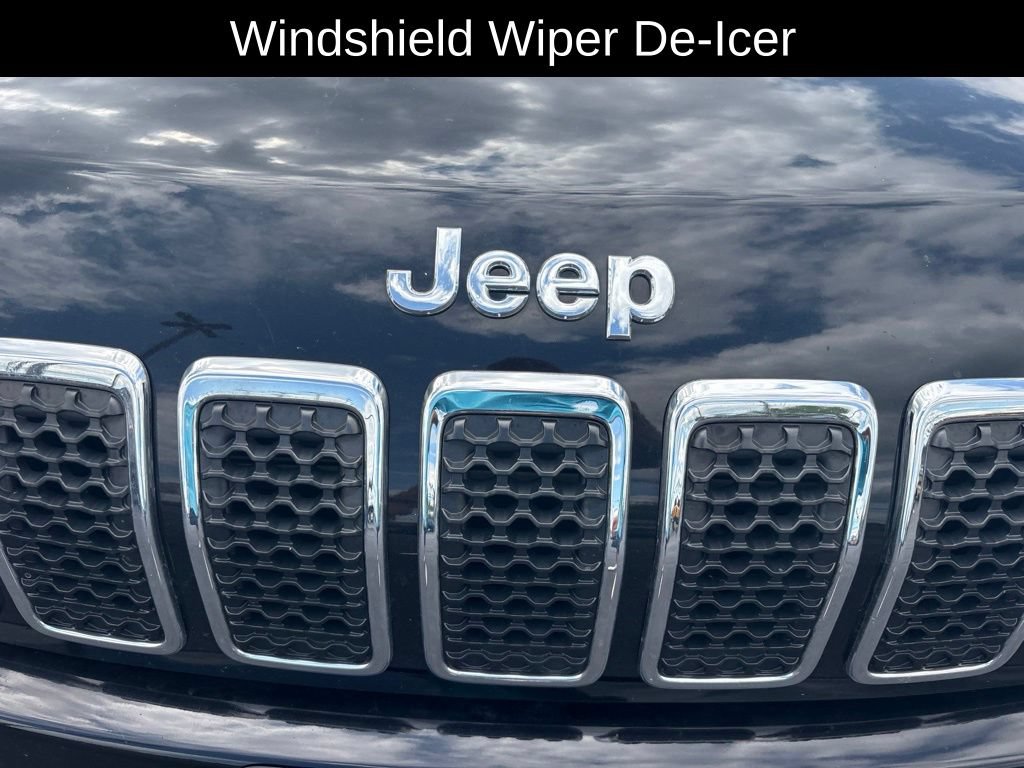 Used 2019 Jeep Cherokee Latitude Plus w/ Cold Weather Group AWD/4WD image 11