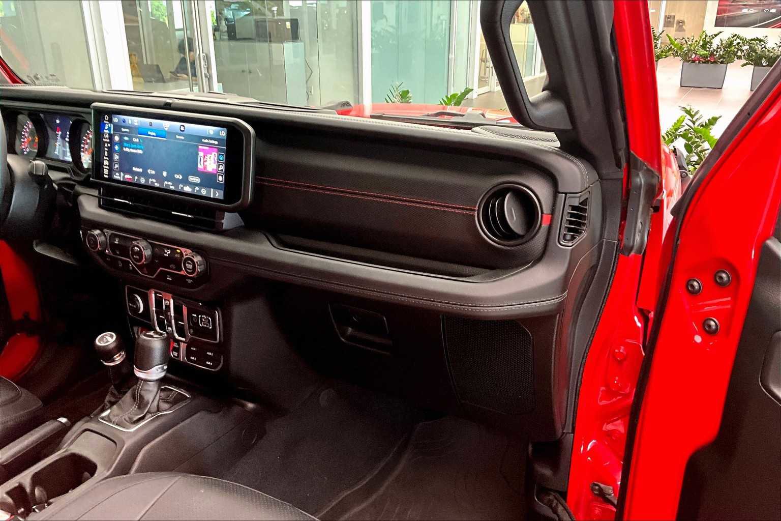 Used 2024 Jeep Wrangler Rubicon w/ XTREMEE 35" Tire Package image 16