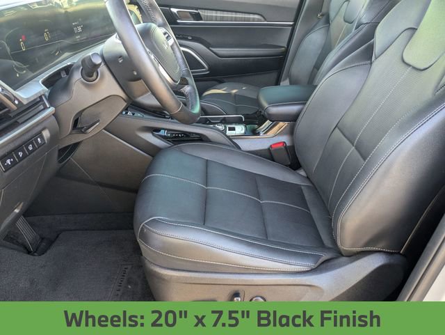 Used 2023 Kia Telluride EX w/ EX Captain's Chair Package image 15