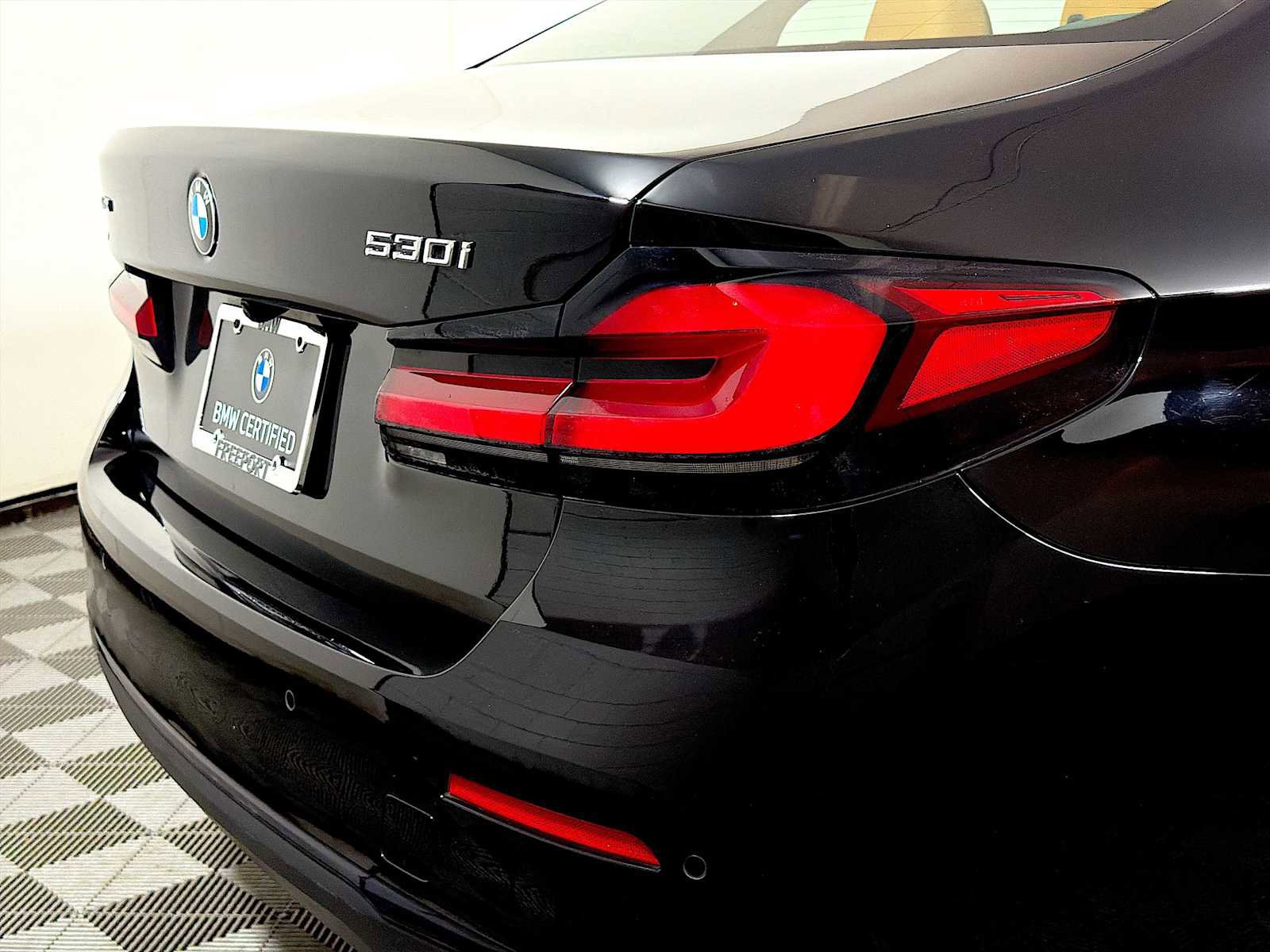 Certified 2023 BMW 530i xDrive w/ Convenience Package image 29