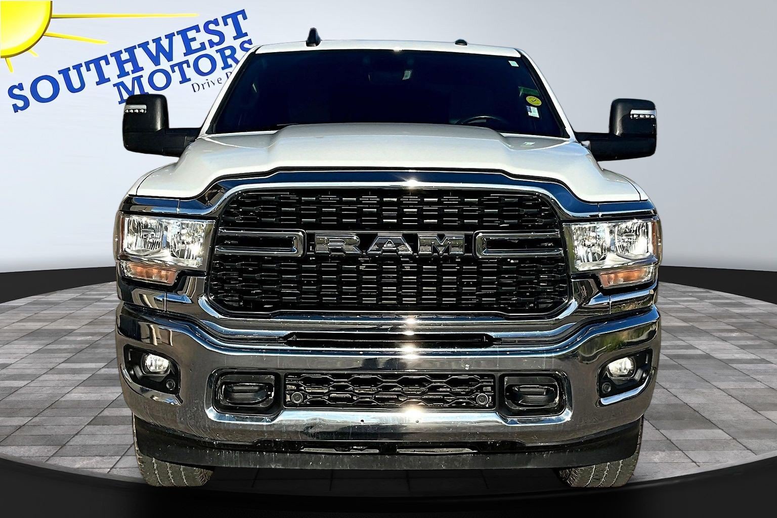 Used 2024 RAM 2500 Big Horn w/ Off Road Package AWD/4WD image 2