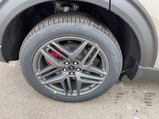 New 2026 Ford Explorer ST-Line w/ ST-Line Street Pack AWD/4WD image 40