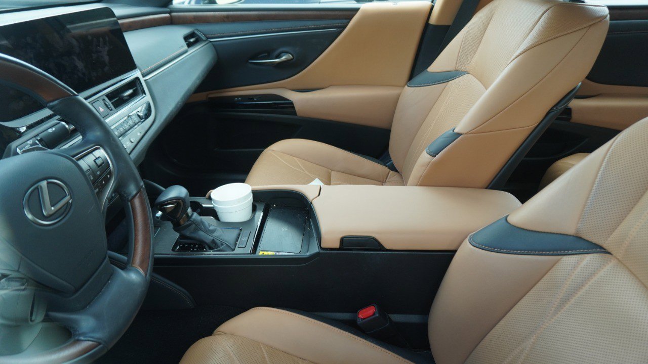 Certified 2024 Lexus ES 350 w/ Technology Package image 7