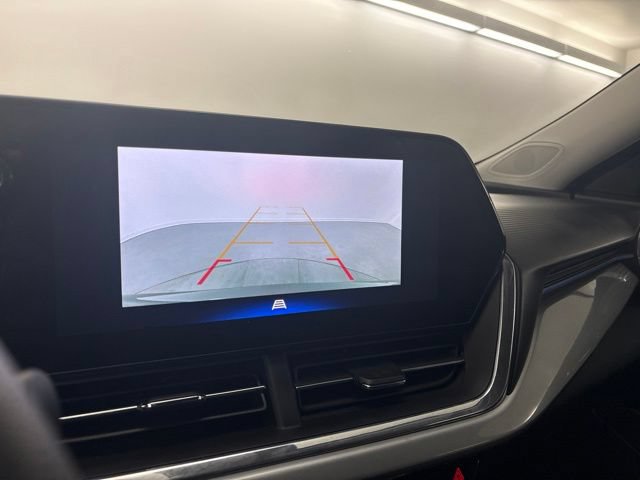 Used 2025 Chevrolet Trax LT FWD image 24