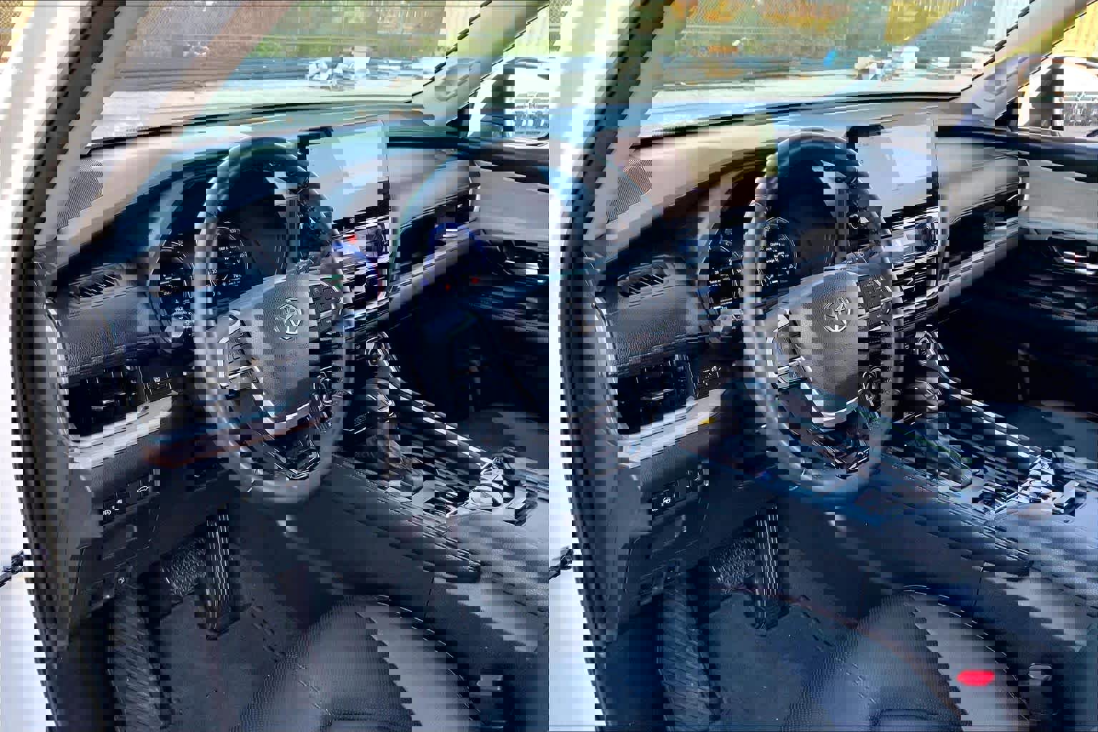 Used 2025 Toyota Grand Highlander FWD image 16