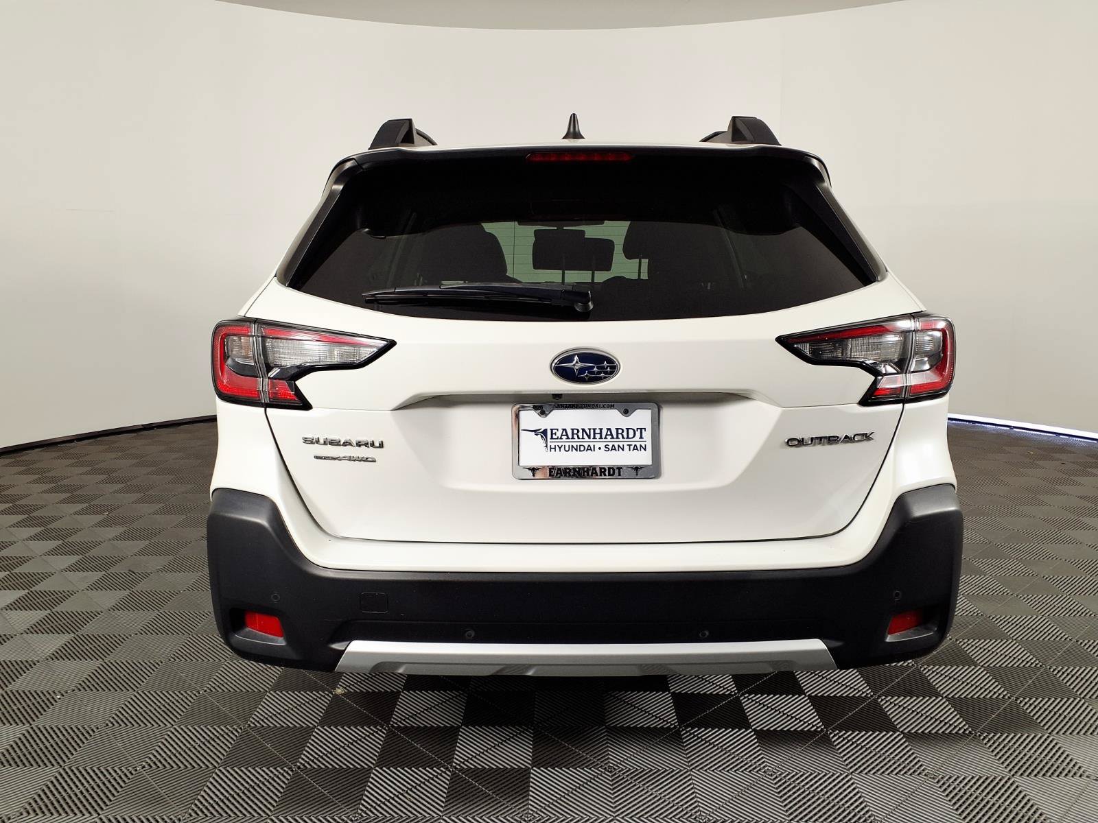 Used 2023 Subaru Outback Limited AWD/4WD image 5