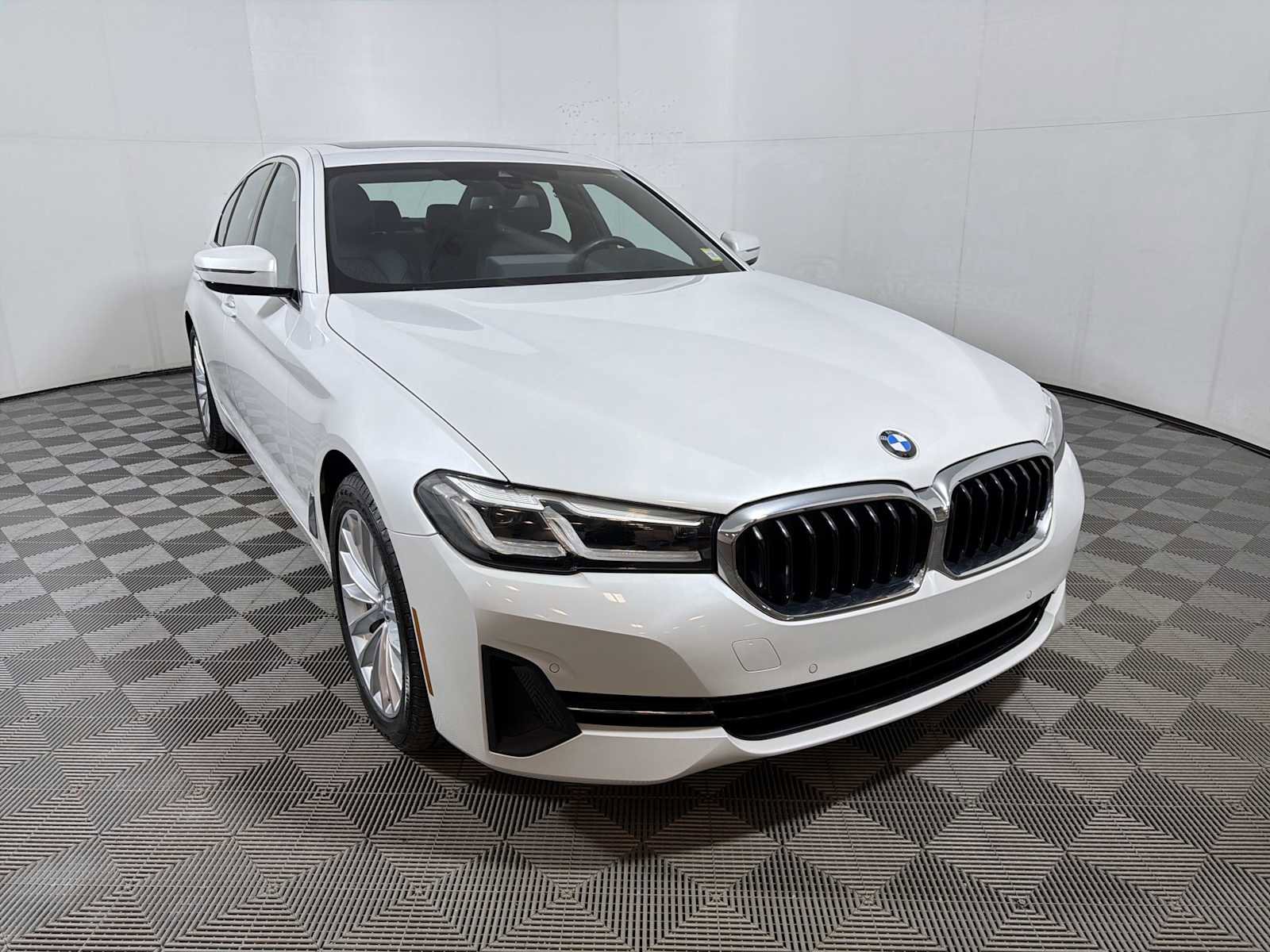 Certified 2023 BMW 530i xDrive w/ Premium Package image 2