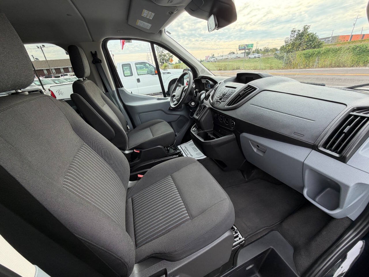 Used 2018 Ford Transit 350 XL RWD image 9
