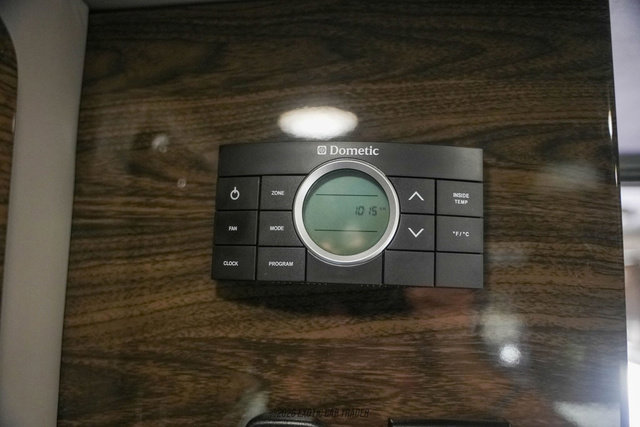 Used 2017 Mercedes-Benz Sprinter 3500 image 77