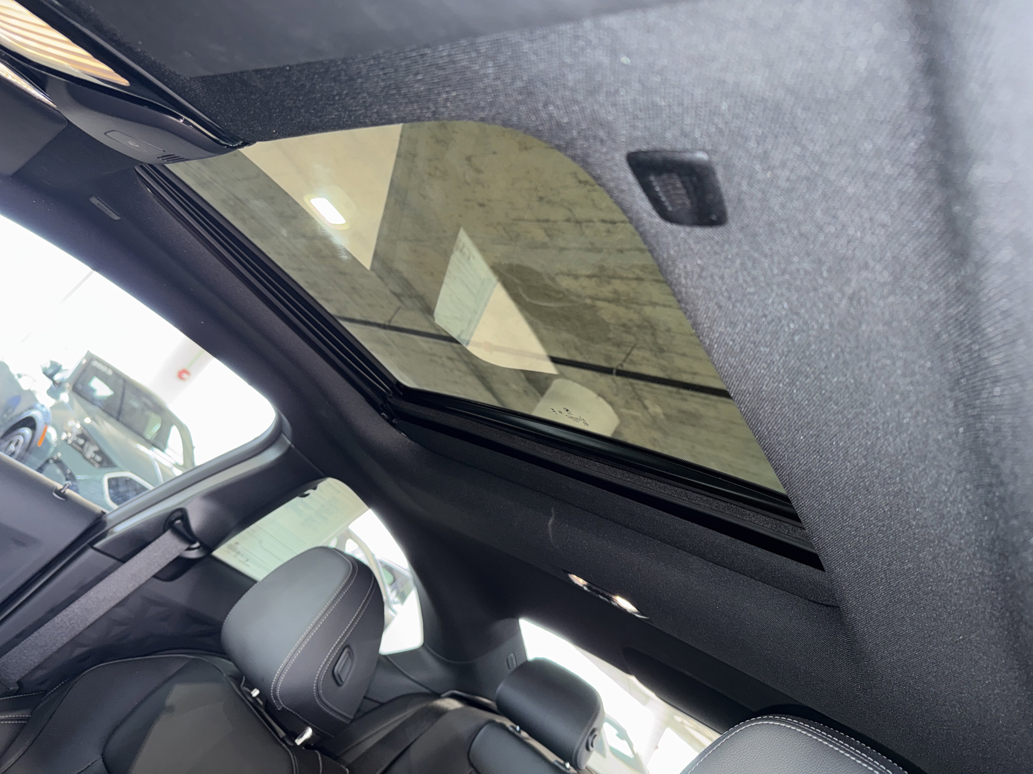 Certified 2025 BMW M240i Coupe image 28