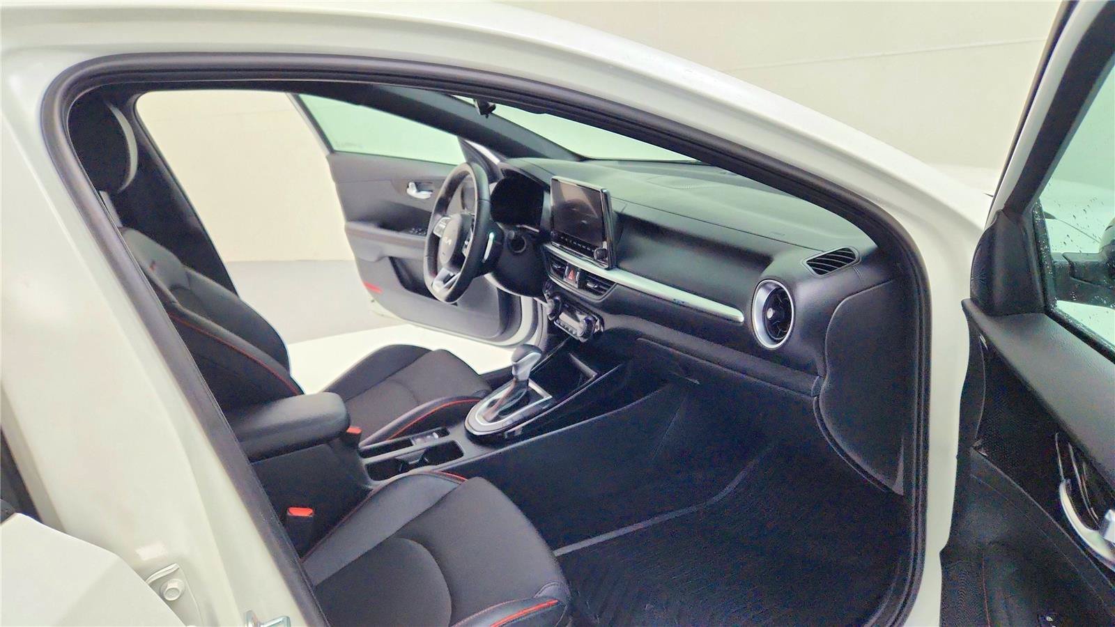 Used 2023 Kia Forte GT FWD image 23