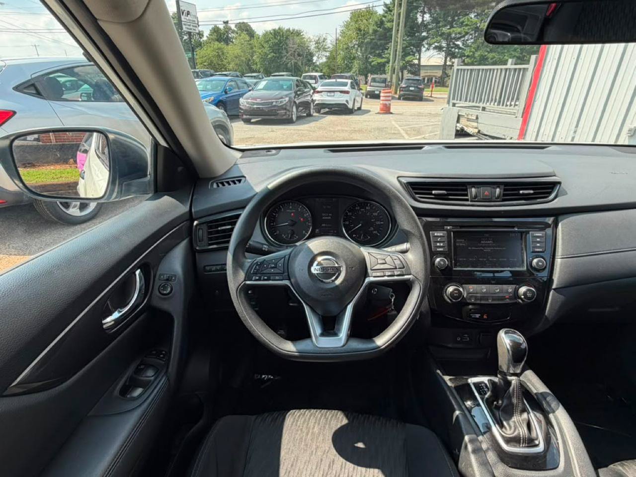 Used 2018 Nissan Rogue S FWD image 20