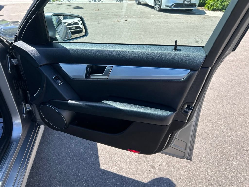 Used 2014 Mercedes-Benz C 250 Sedan image 11