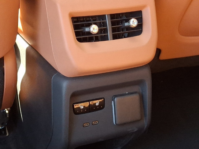 Certified 2025 Cadillac Optiq Sport 2 AWD/4WD image 9