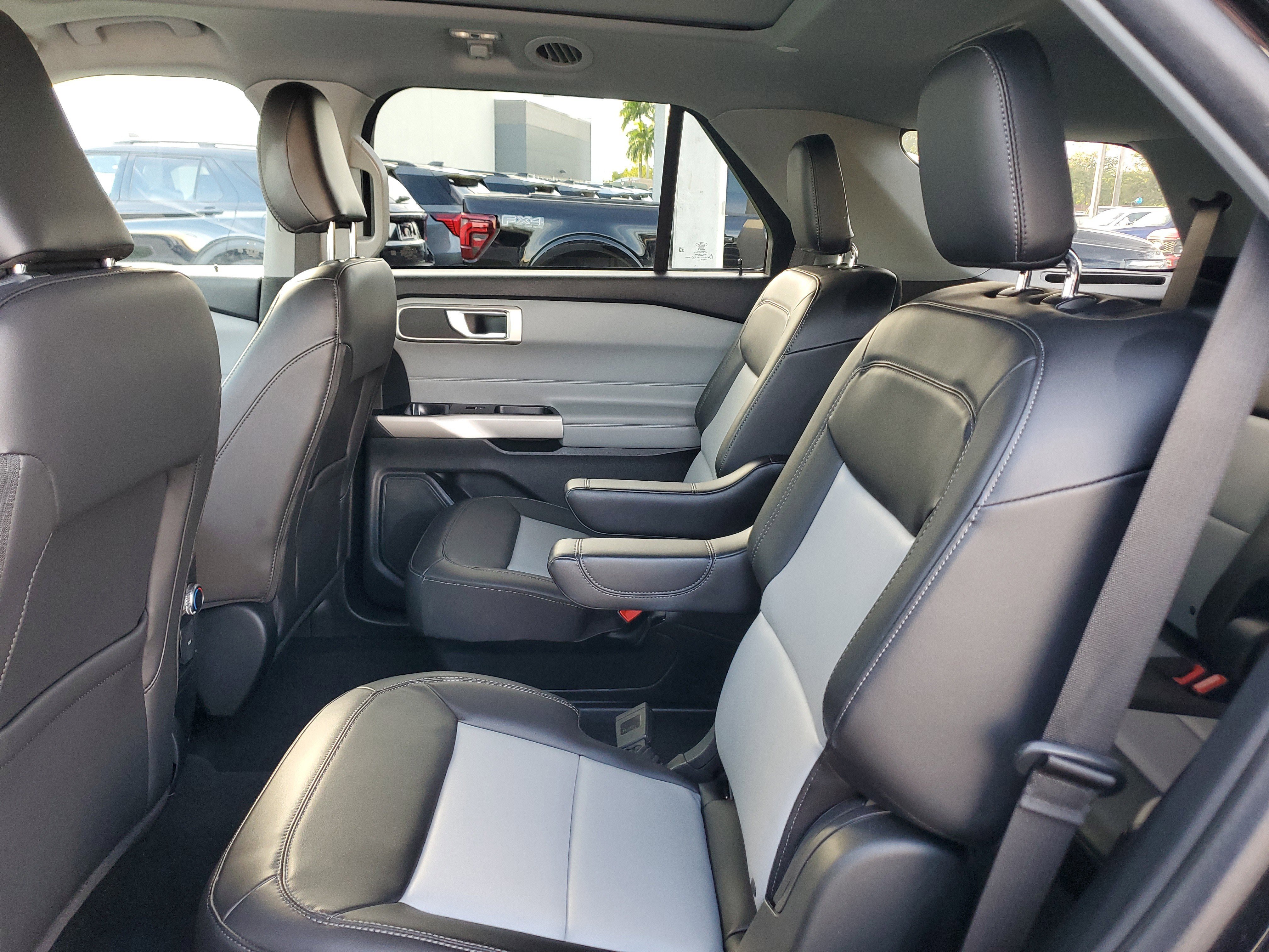 Used 2023 Ford Explorer XLT w/ Equipment Group 202A image 15