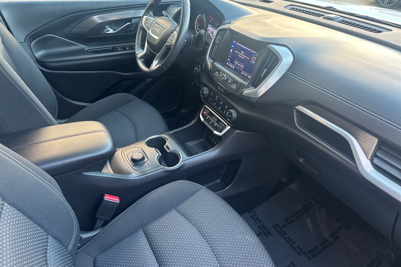 Used 2024 GMC Terrain SLE w/ Elevation Edition image 20