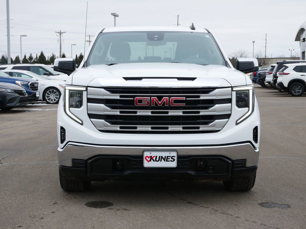Used 2023 GMC Sierra 1500 SLE AWD/4WD image 2