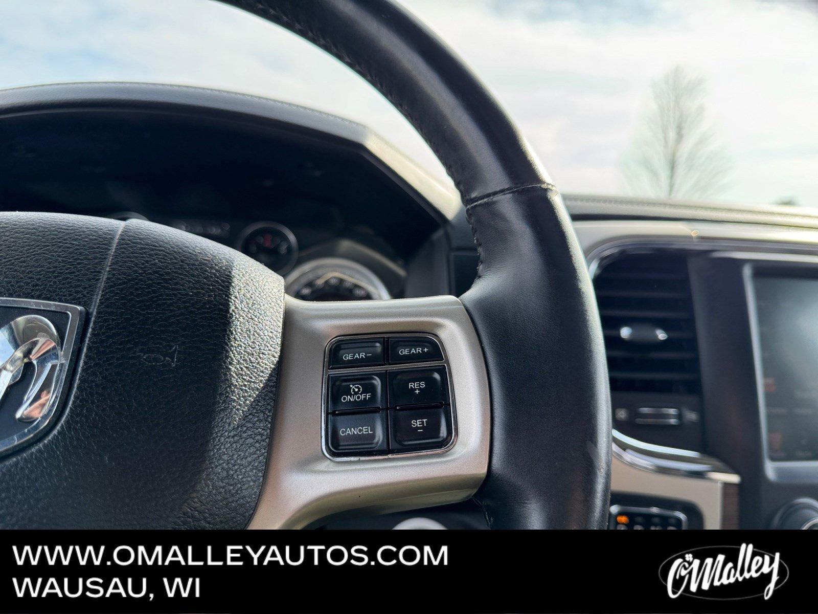 Used 2014 RAM 1500 Laramie w/ Trailer Tow Group image 17