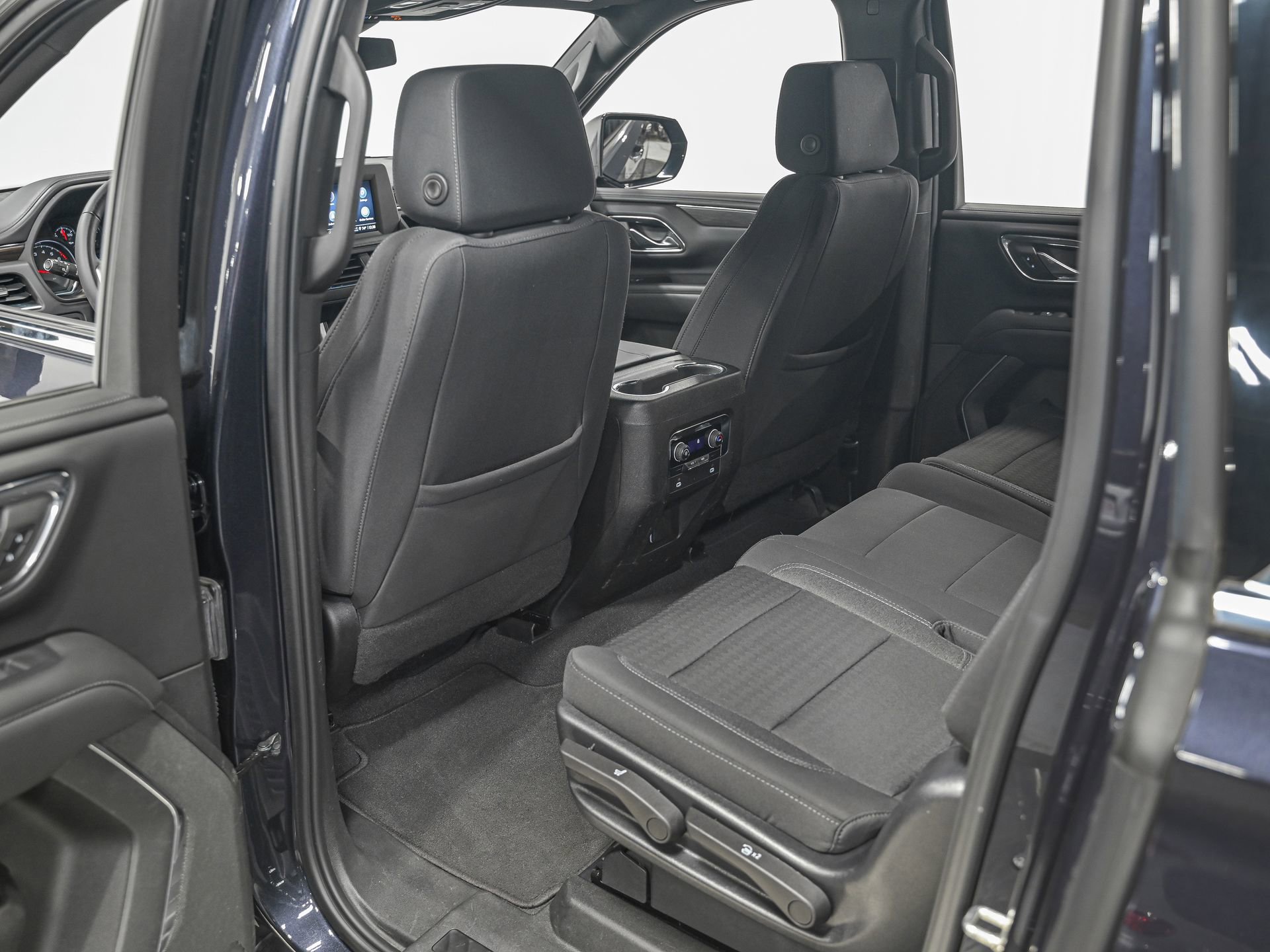 Used 2023 Chevrolet Suburban LS image 27