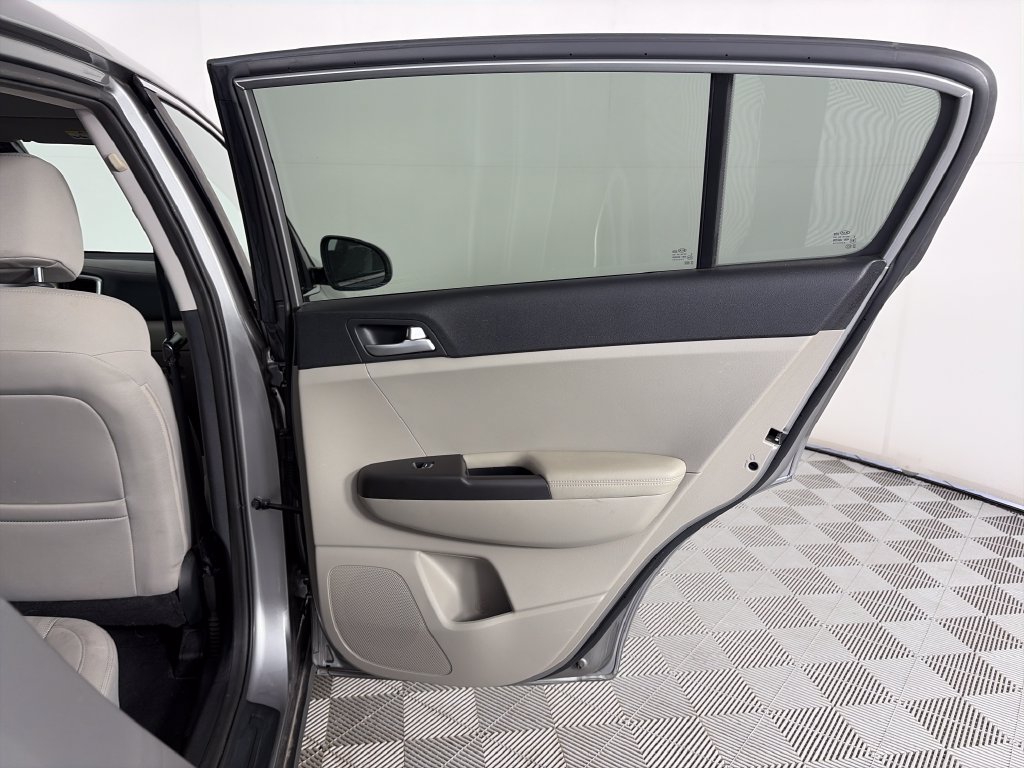 Used 2020 Kia Sportage LX FWD image 25