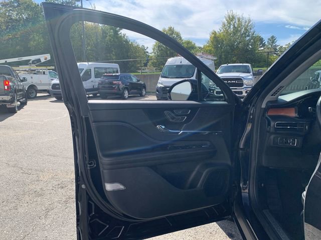 Used 2022 Lincoln Corsair Reserve w/ Elements Package image 24