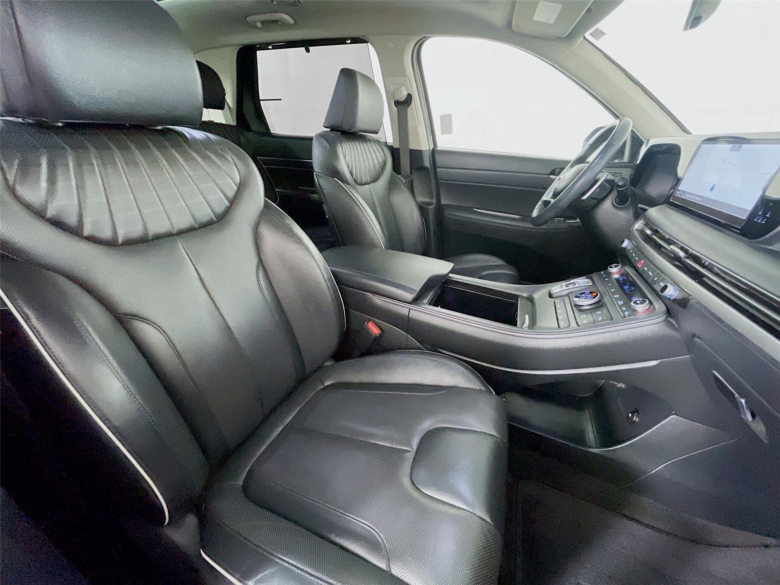 Certified 2023 Hyundai Palisade Limited w/ Cargo Package AWD/4WD image 34