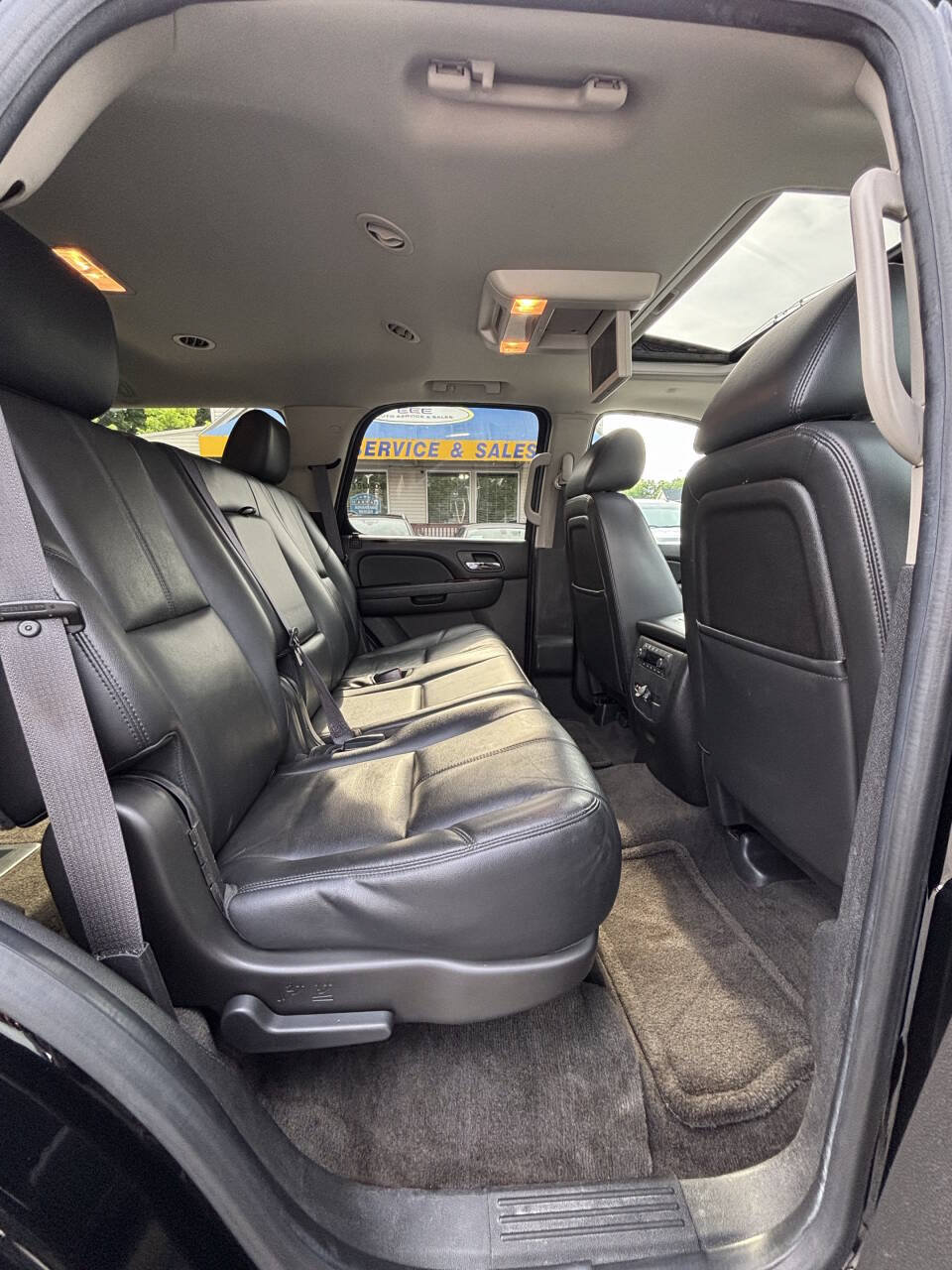 Used 2013 Chevrolet Tahoe LT w/ Luxury Package AWD/4WD image 19