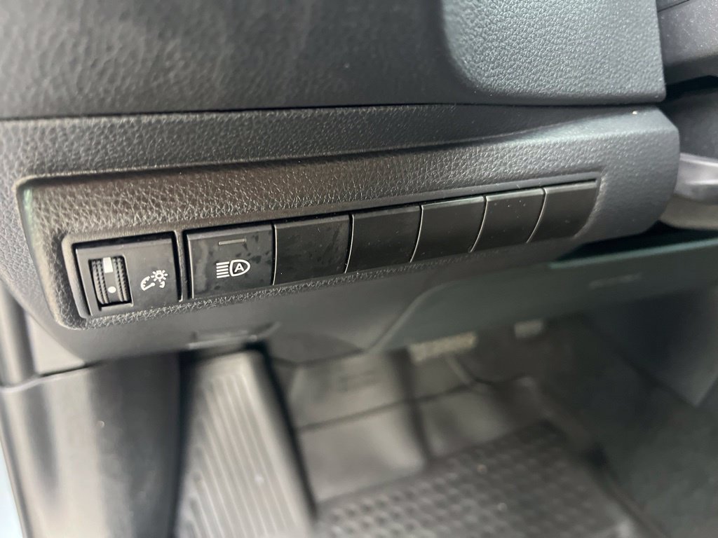 Used 2025 Toyota Corolla LE FWD image 22