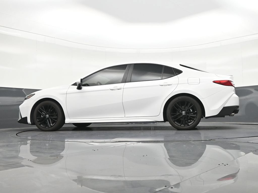 Used 2026 Toyota Camry SE FWD image 24