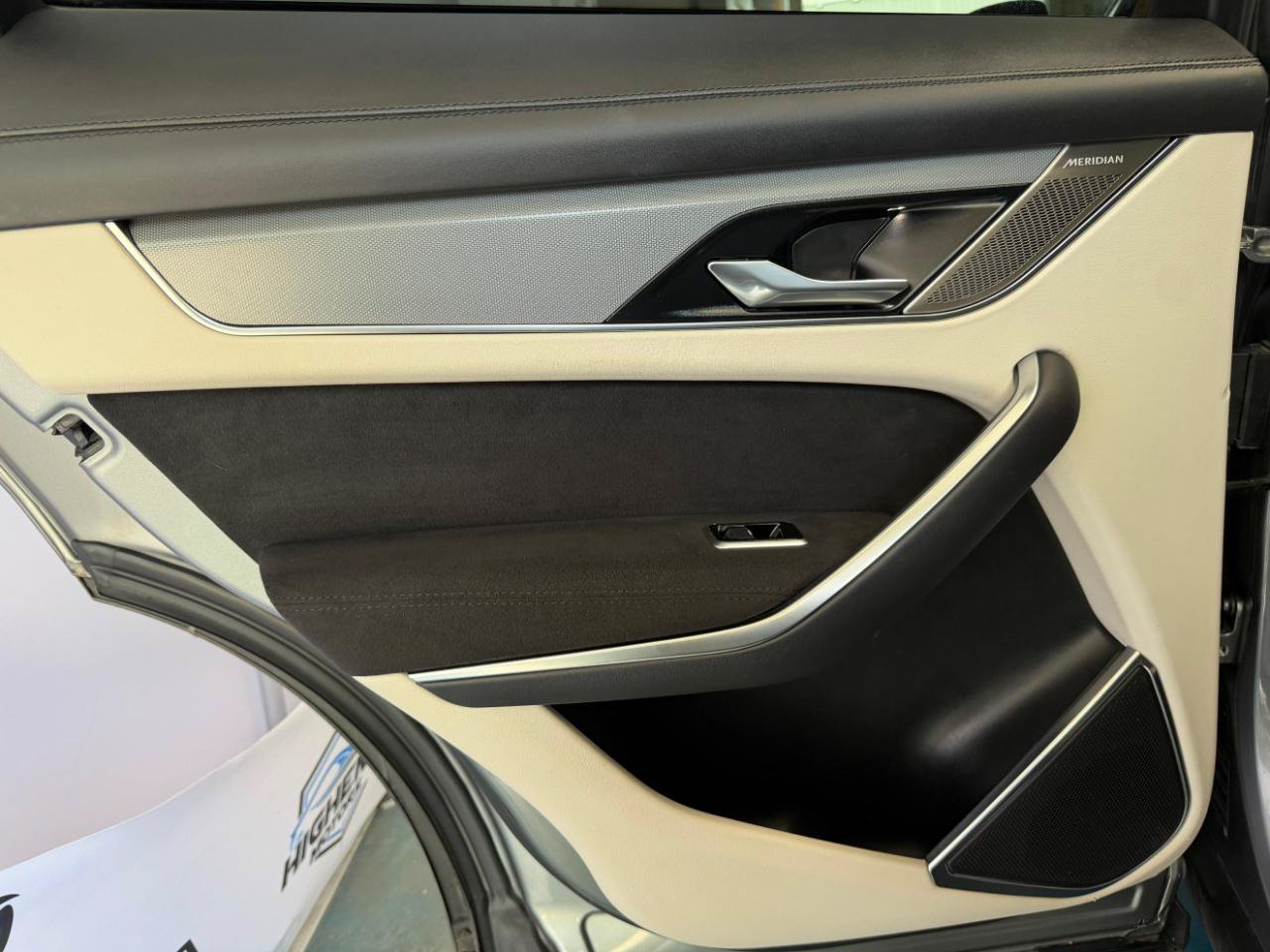 Used 2021 Jaguar F-PACE SVR AWD/4WD image 19
