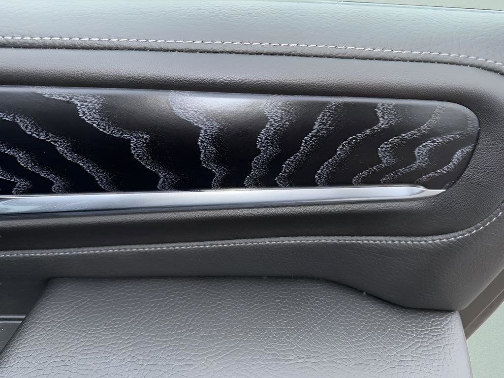 Used 2022 GMC Yukon XL Denali image 33